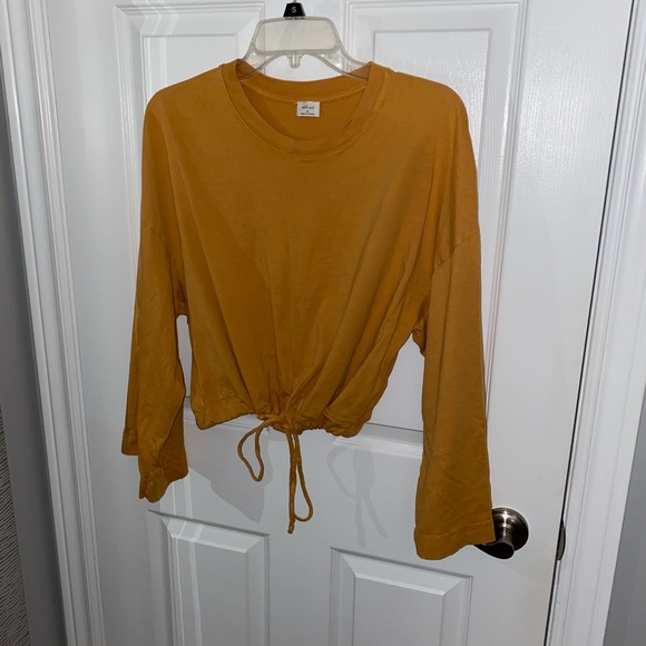 Aritzia Wilfred Size M Top